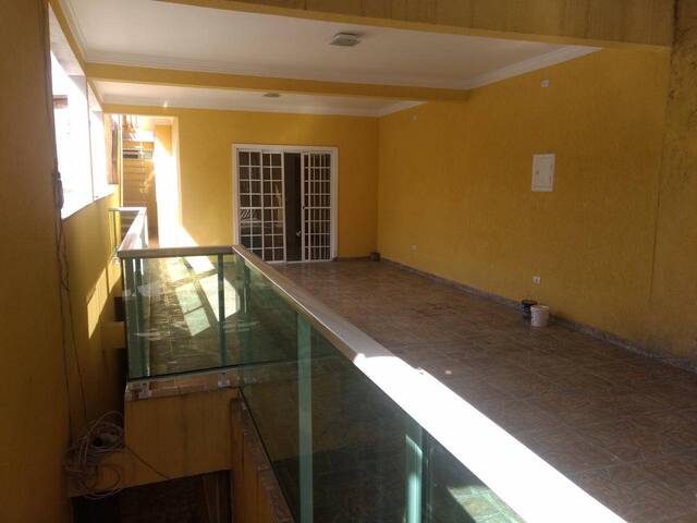 Casa para Venda em Carapicuíba - 2